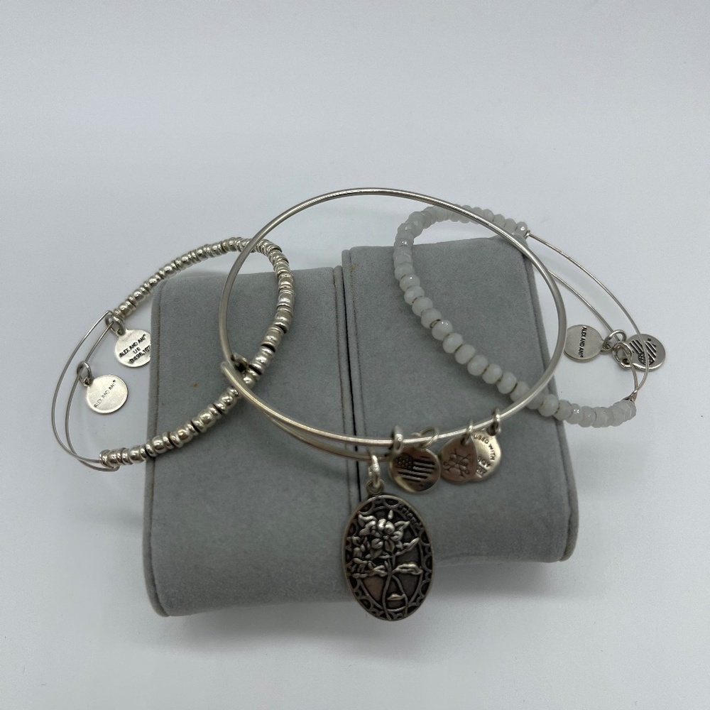 Alex and Ani Friend Trio 2016